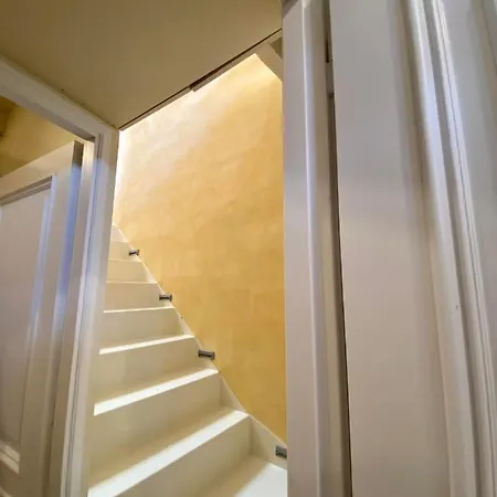 Vakantiehuis Monastery View House *