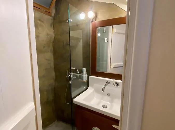 Monastery View House بيت للعطل Mandrákion